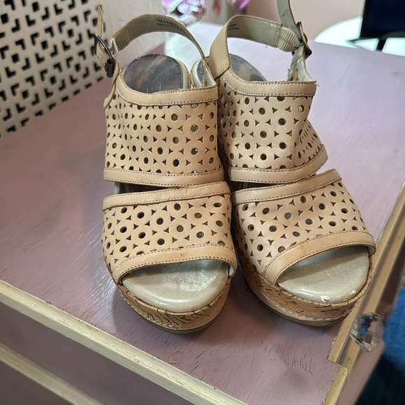 Sam Edelman - Leather wedge sandals - size 7, cream color - Picture 2 of 5